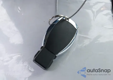 2016 Mercedes-Benz C 300 4Matic из США, поврежденный, VIN 55SWF4KB4GU109599